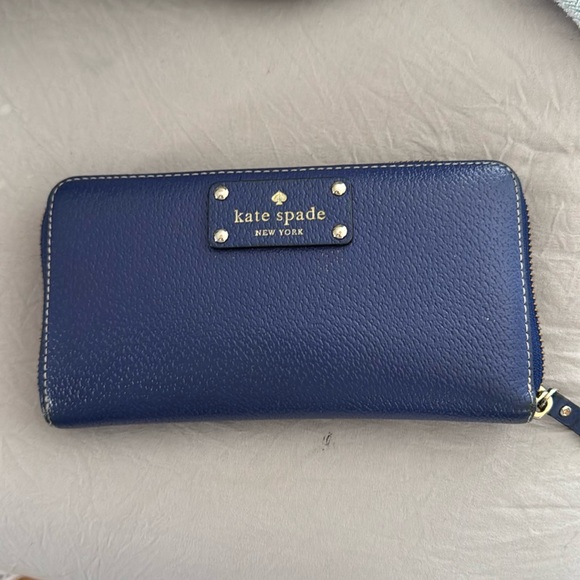 Kate Spade Wallet - Picture 1 of 2